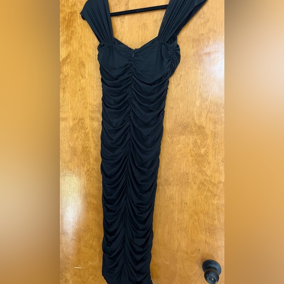 Hello Molly Black Ruched Midi Dress - Picture 4 of 4